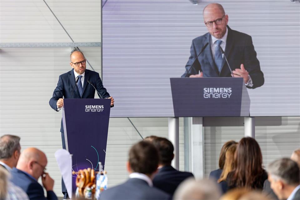 Siemens-Energy-Chef Bruch: „Wir brauchen einen zivilen Operationsplan.“ (Archivbild)Daniel Karmann/dpa