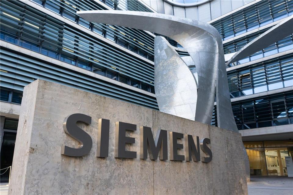 Siemens erhöht die Prognose. (Archivbild)Sven Hoppe/dpa