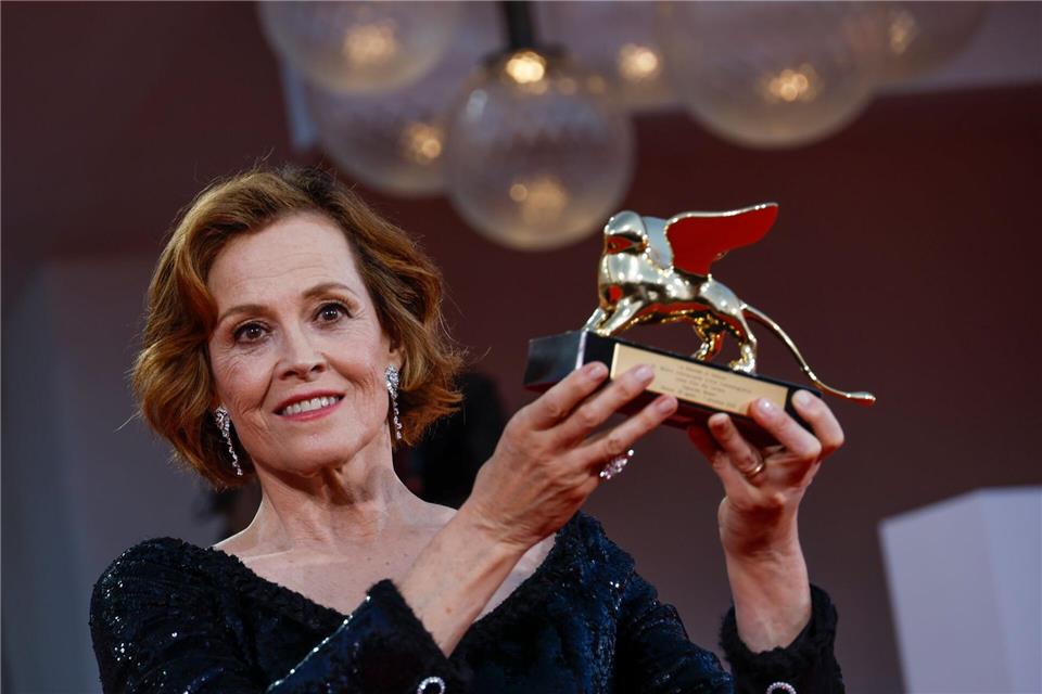 Sigourney Weaver spielt in einer Action-Serie mit. (Archivbild) Joel C Ryan/Invision/AP/dpa