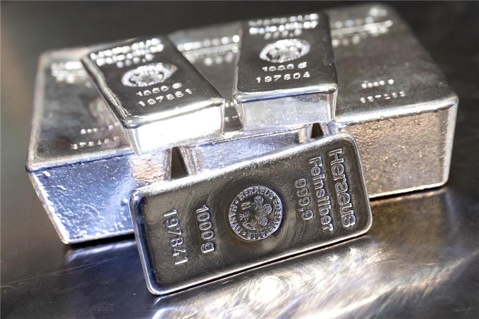 Silber ist massiv gefragt. (Archivbild)Sven Hoppe/dpa