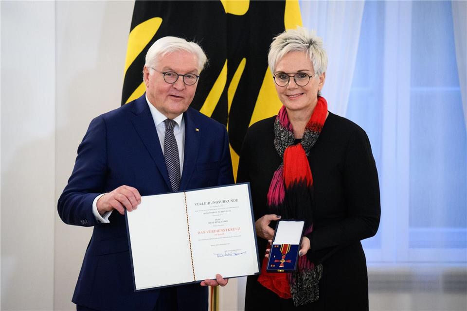 Silke Renk-Lange hat bereits das Bundesverdienstkreuz von Bundespräsident Frank-Walter Steinmeier verliehen bekommen. (Archivbild) Bernd von Jutrczenka/dpa