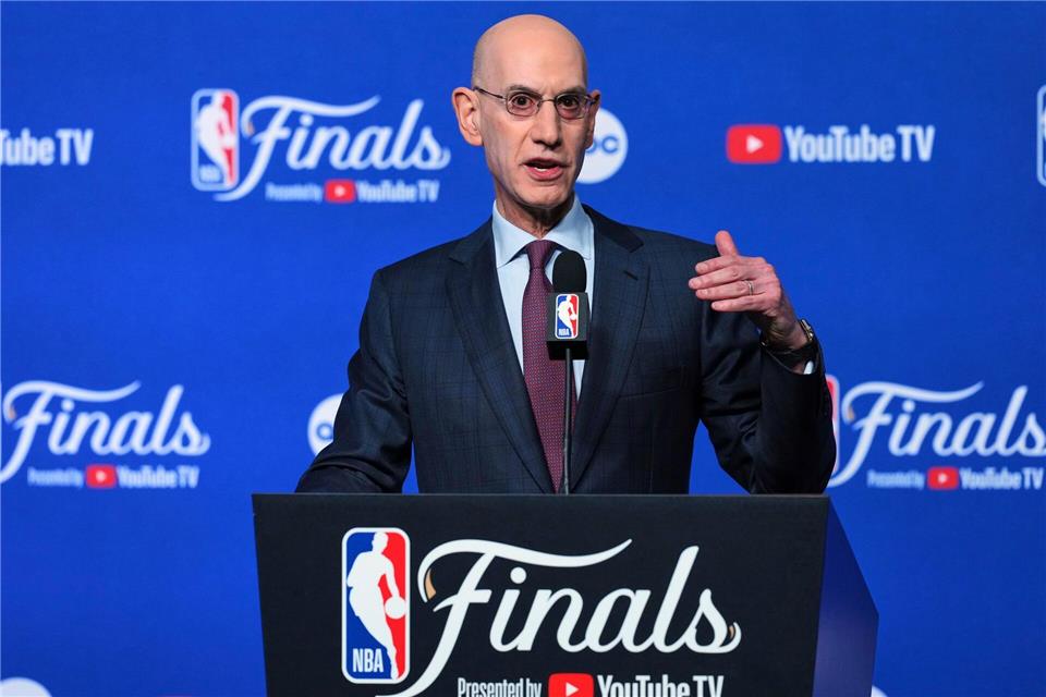 NBA-Boss Silver über Festnahmen: „Es war sehr verstörend“  Silver hat sich erstmals zu den Festnahmen im Zusammenhang mit Wettbetrug und Glücksspiel geäußert. (Archivfoto)Nate Billings/AP/dpa