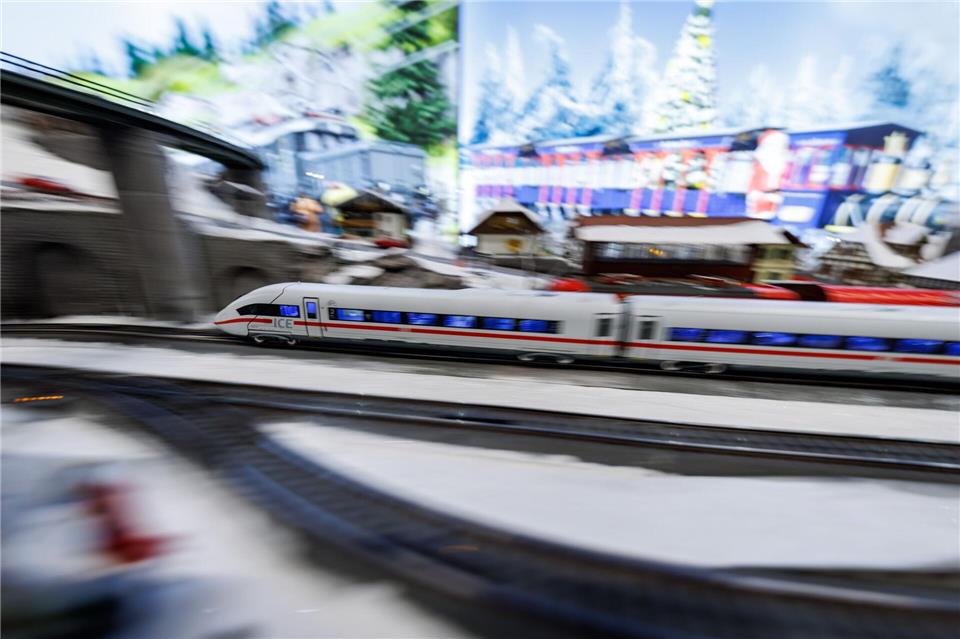 Simba Dickie schnappt sich einen Konkurrenten in den USA. (Archivbild)Daniel Karmann/dpa