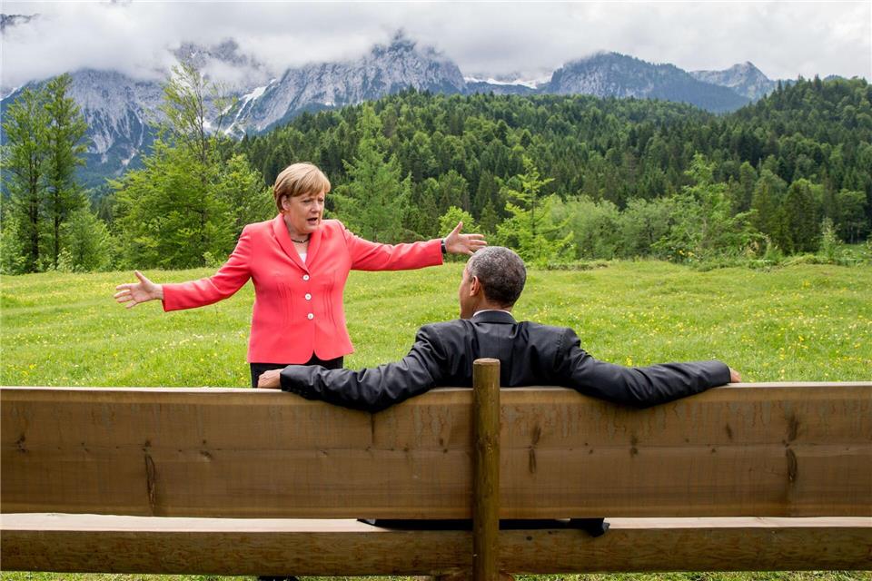 Sind eigentlich Freunde: Ex-Bundeskanzlerin Angela Merkel (CDU) und Ex-US-Präsidenten Obama. (Archivbild)Michael Kappeler/dpa POOL/dpa
