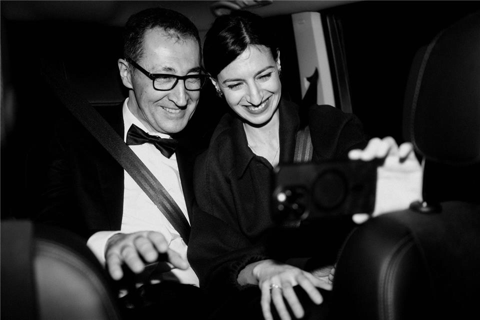 Sind jetzt ein Ehepaar: Grünen-Spitzenkandidat Cem Özdemir und Flavia Zaka. Alwin Maigler/Team Cem Özdemir /dpa