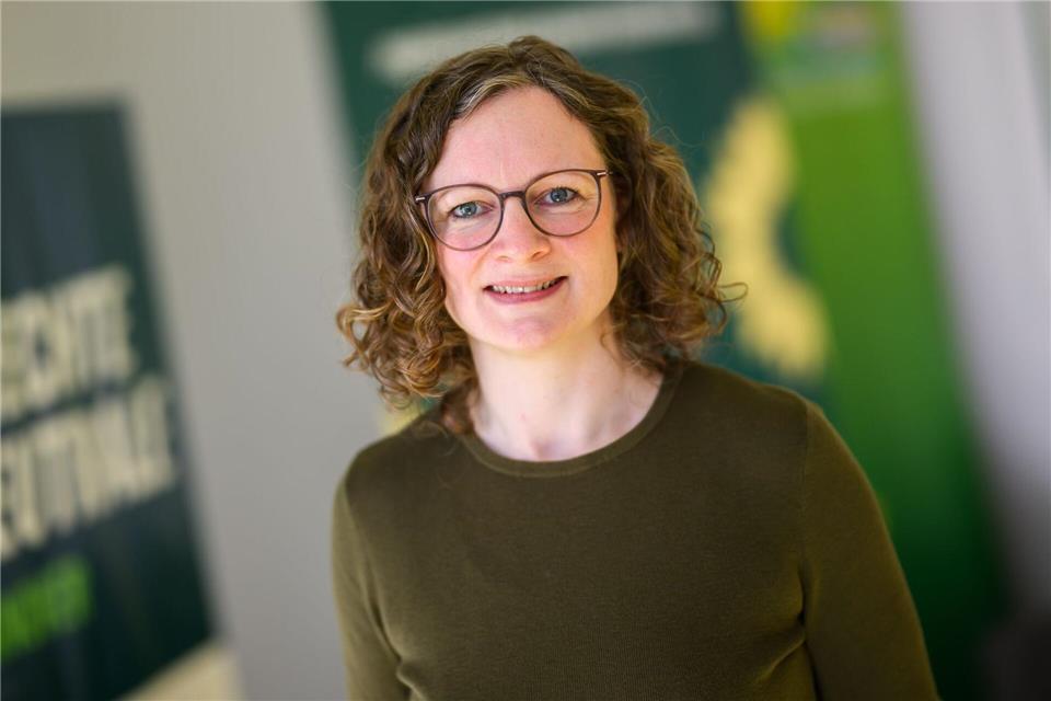 Sinja Münzberg ist die Kandidatin von Bündnis 90/Die Grünen für das Amt der Regionspräsidentin der Region Hannover.Julian Stratenschulte/dpa