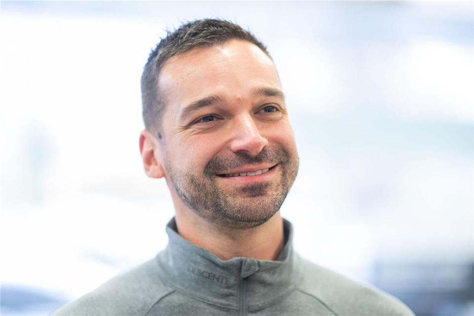 Skeleton-Bundestrainer Christian Baude freut sich auf die neuen Schlitten für Olympia. (Archivbild)Robert Michael/dpa