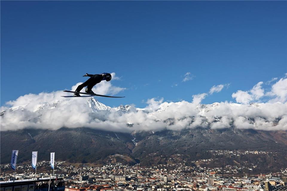 Ski nordisch/Skispringen, Weltcup, Vierschanzentournee, Großschanze, Männer, Probedurchgang, Ryoyu Kobayashi (Japan) im Sprung.Daniel Karmann/dpa
