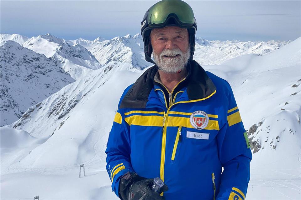 Skilehrer Beat Däscher vor dem Bergpanorama auf dem Weissfluhjoch (2.693 Meter). Wie schnell Hans Castrop sich im Roman das Skifahren beibringt, erscheint ihm „verkürzt dargestellt“.Stefan Wei�enborn/dpa-tmn