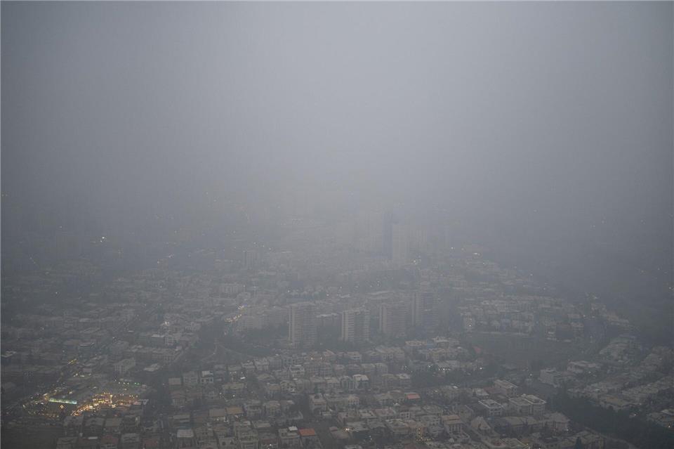 Smog in Teheran: Einen blauen Himmel sehen die Bewohner der Millionenmetropole selten. (Archivbild)Arne Bänsch/dpa