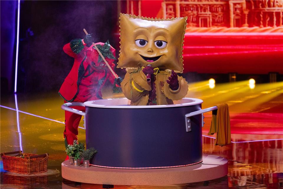 So eine verrückte Nudel: Die „Rave-ioli“ kam eine Runde weiter.Rolf Vennenbernd/dpa