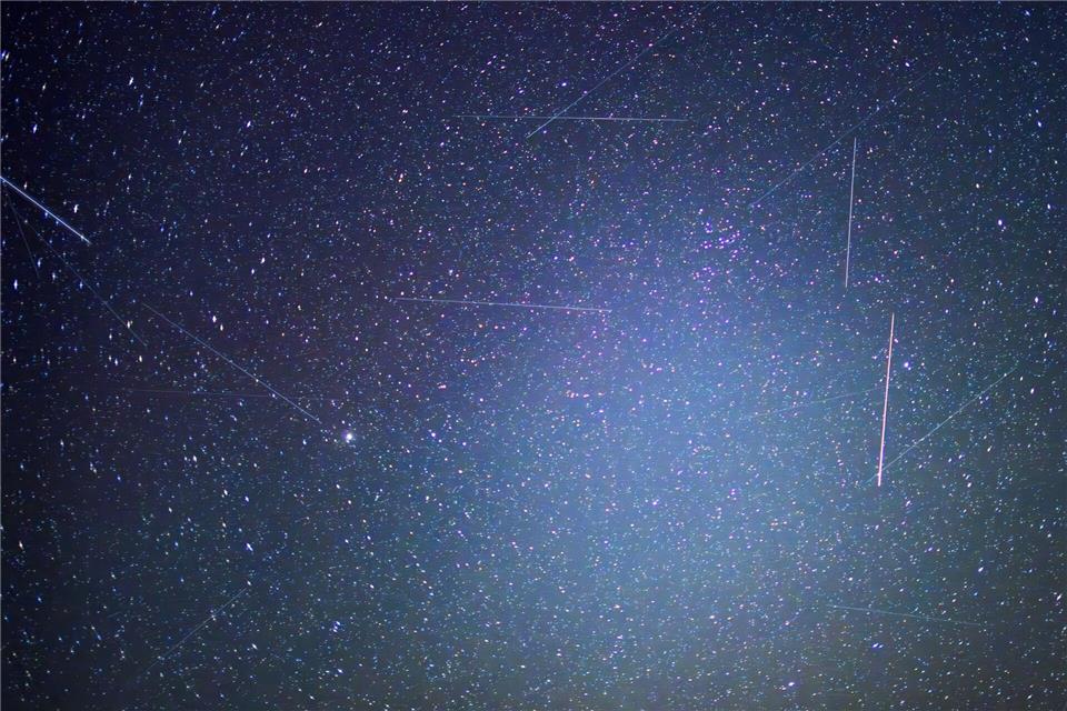 So klar kann die Sternennacht auch im Naturpark Nossentiner/Schwinzer Heide sein. Patrick Pleul/dpa