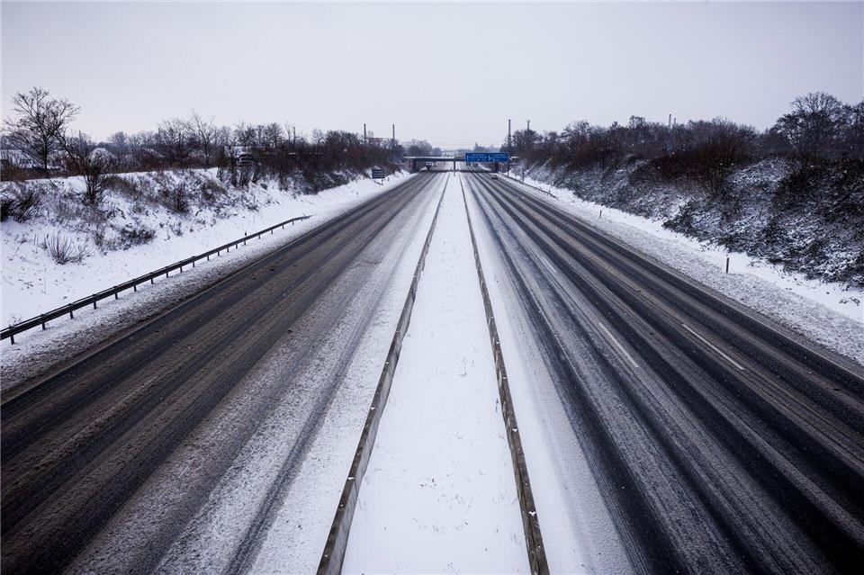 So leer dürfte es zum Ferienende in Hessen auf den Autobahnen wohl selten aussehen. (Symbolbild)Moritz Frankenberg/dpa