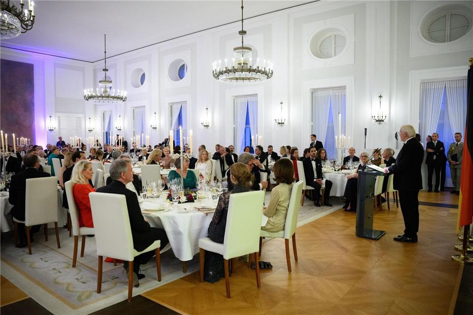 So repräsentativ wie im Großen Saal von Schloss Bellevue wird der Bundespräsident Staatsgäste in den nächsten Jahren nicht empfangen können. (Archivbild)Bernd von Jutrczenka/dpa