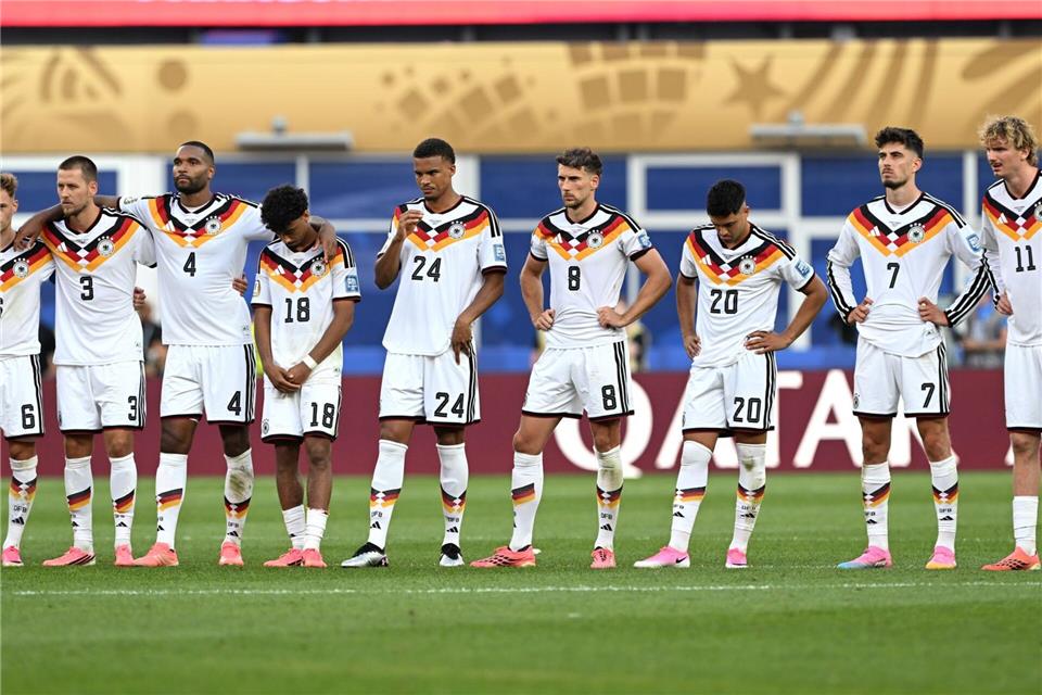 So sehen Verlierer aus: Deutschland scheitert an Paraguay.Federico Gambarini/dpa