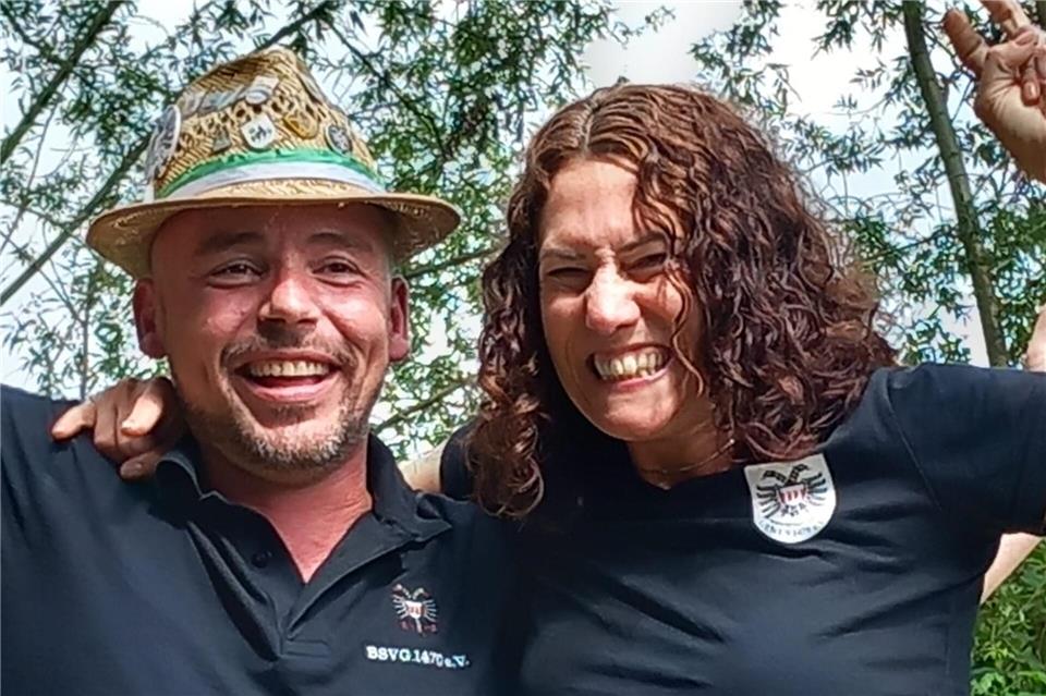 So sieht Freude aus: Carsten Block mit seiner Königin Jennifer Hövelbrinks.