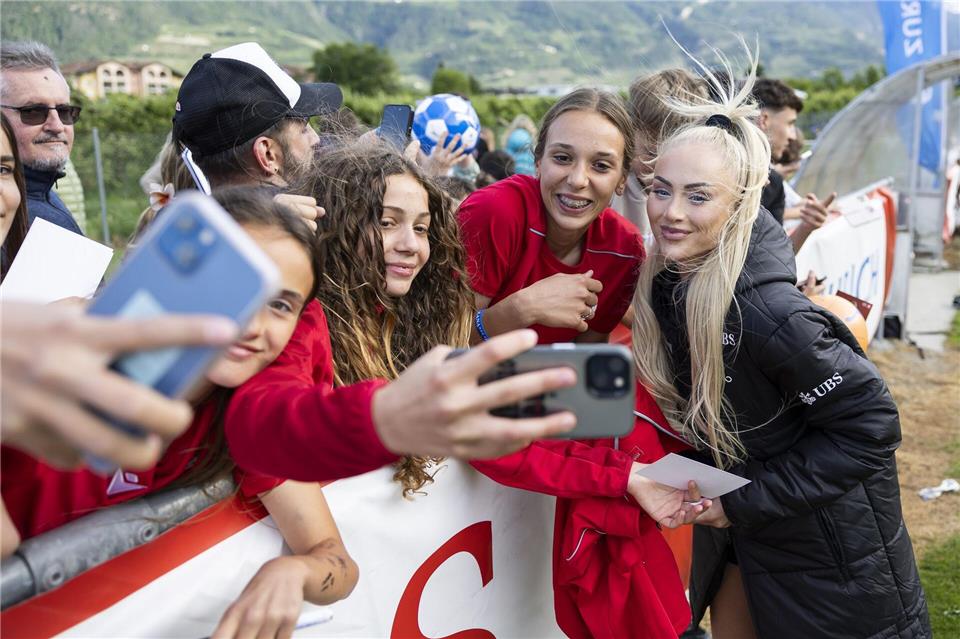 Social-Media-Star Alisha Lehmann wechselt von Juventus Turin zu einem Ligakonkurrenten.Cyril Zingaro/KEYSTONE/dpa