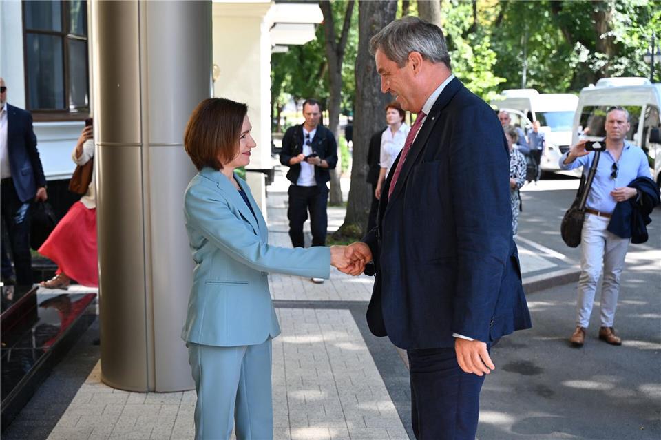 Söder besuchte Moldaus Präsidentin Maia Sandu in der Hauptstadt Chisinau. Marco Hadem/dpa