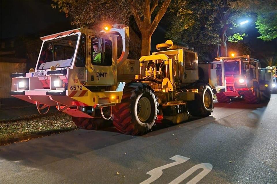 Solche „Vibro-Trucks“ werden bei der Erkundung der Gesteinsschichten auch in Borken zum Einsatz kommen.