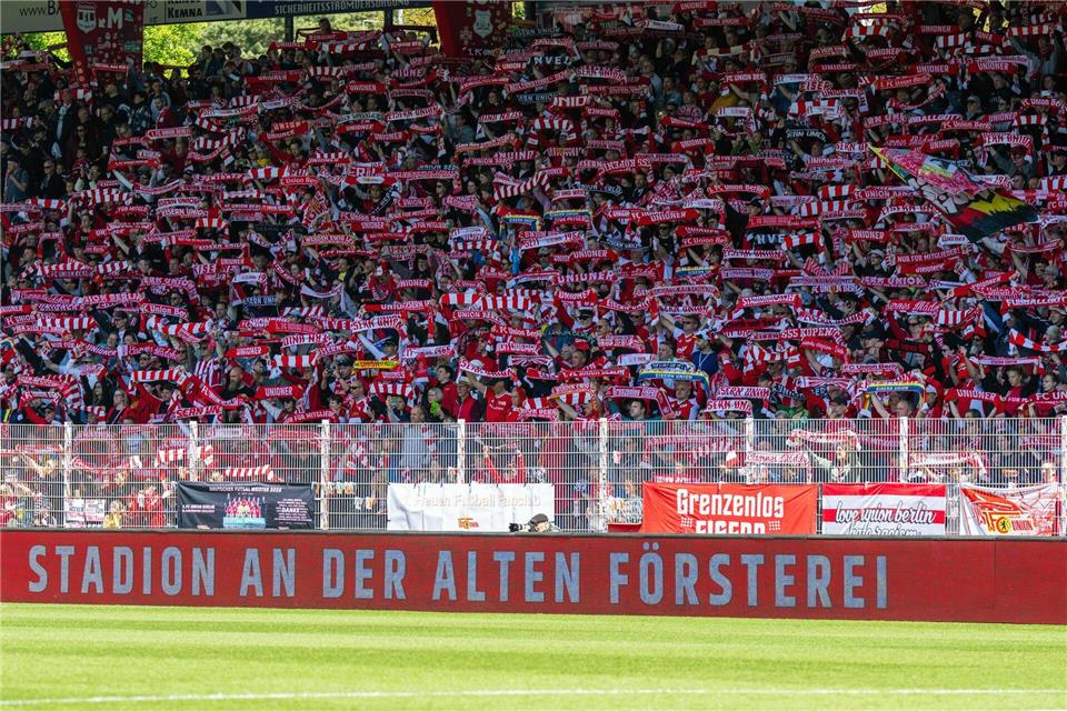 Soll erweitert werden: Stadion an der Alten FörstereiSoeren Stache/dpa