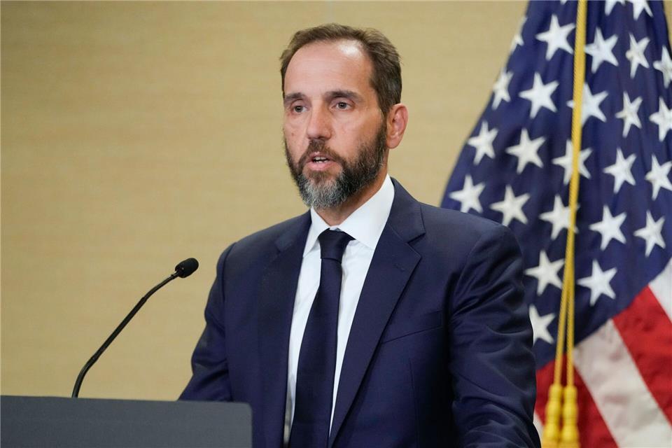 Sonderermittler Jack Smith bekommt die Chance, die Anklage gegen Donald Trump öffentlich zu verteidigen. (Archivbild)Jacquelyn Martin/AP/dpa