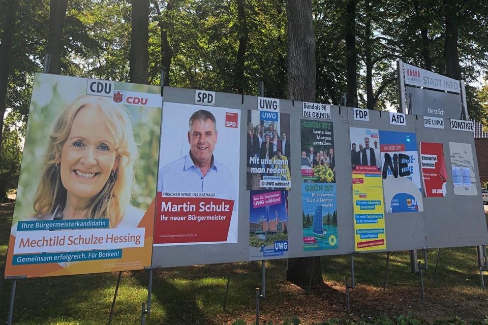 Sonne mit Symbolcharakter über der Wahlsiegerin Mechtild Schulze Hessing.