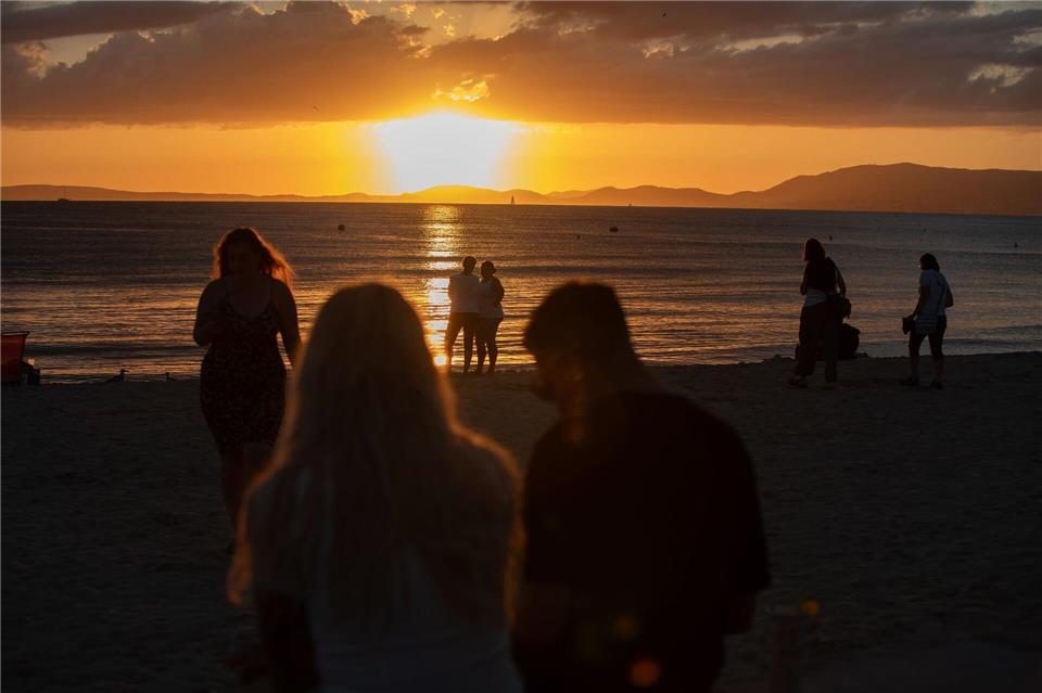 Sonnenuntergang auf MallorcaClara Margais/dpa