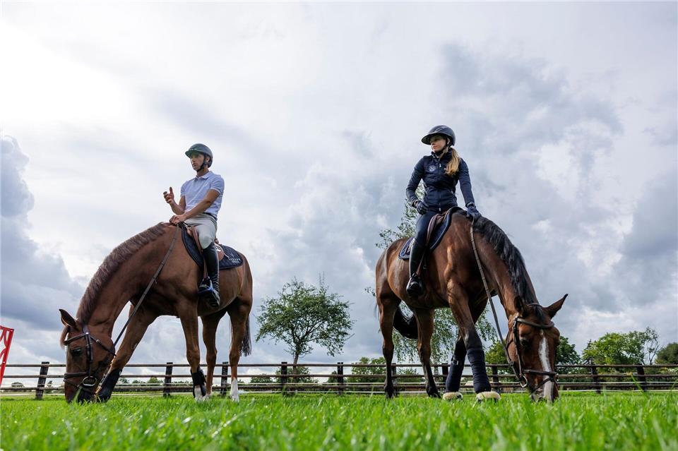 Sophie Hinners (r) und Richard Vogel sind das Traumpaar des Pferdesports.Stefan Lafrentz/Sportfotos Lafrentz/dpa