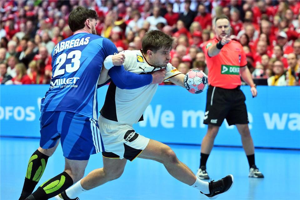 Sorgte aus dem Rückraum für Torgefahr: Renars Uscins. Sina Schuldt/dpa