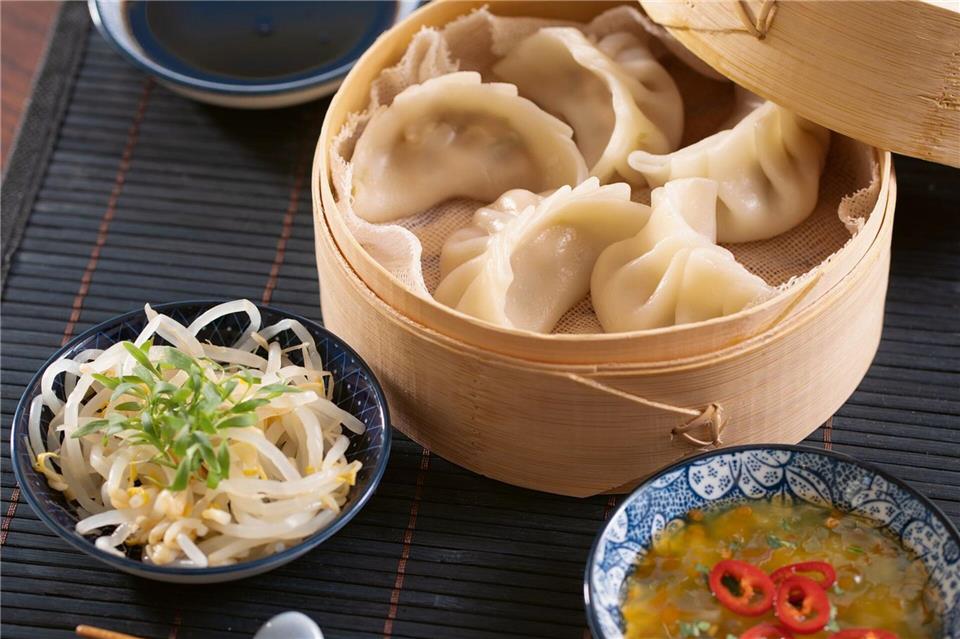 Kulinarische Kunstwerke: Eine ganze Welt in Teigtaschen Soul-Food: Dim Sum heißen auf Mandarin auch Dian Xin, wortwörtlich übersetzt „die das Herz berühren“.Anna Höller/Lichtecht Fotografie/Stocker Verlag/dpa-tmn