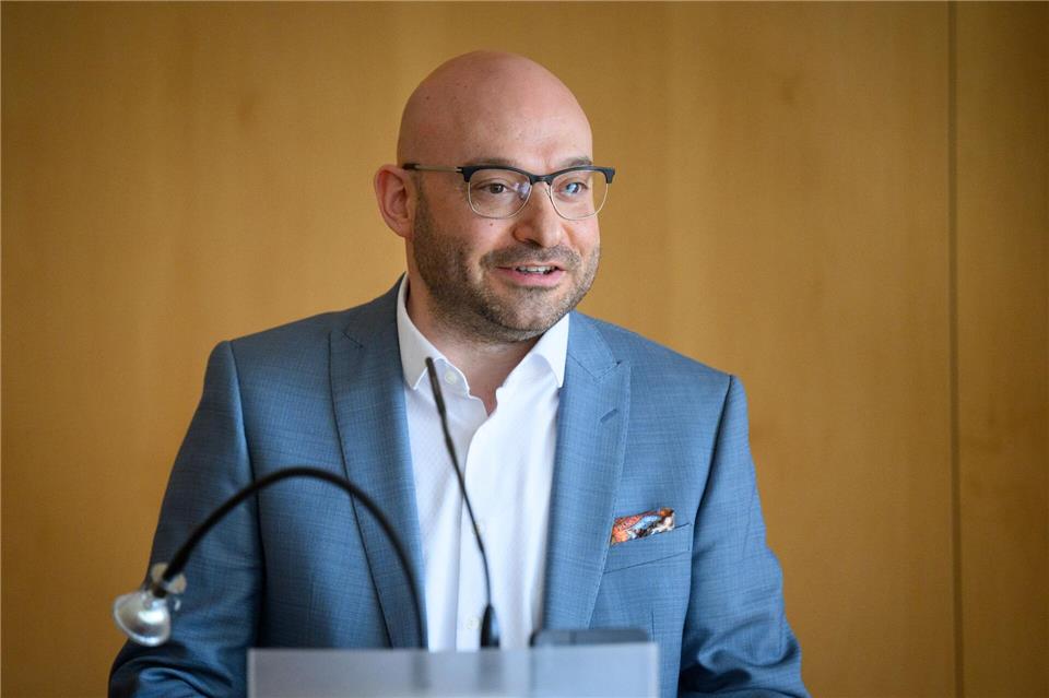 Sozialminister René Wilke will weiter bei CSDs dabei sein und ein Zeichen der Unterstützung senden. (Archivbild)Bernd von Jutrczenka/dpa