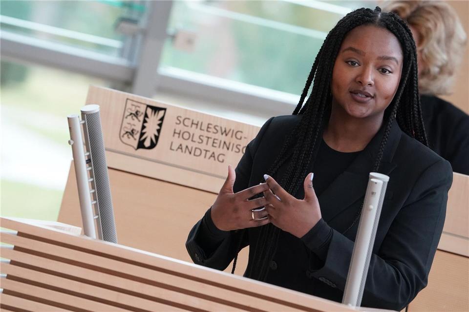 Sozialministerin Aminata Touré (Grüne) wirbt für den Entwurf für ein Antidiskriminierungsgesetz. (Archiv)Marcus Brandt/dpa