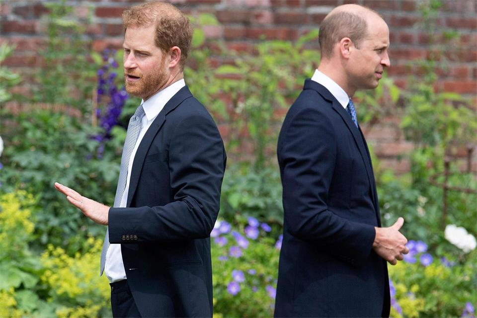 Spätestens seit der Veröffentlichung der Autobiografie Harrys „Spare“ scheint das Tischtuch zerschnitten. (Archivfoto)Dominic Lipinski/Pool PA via AP/dpa