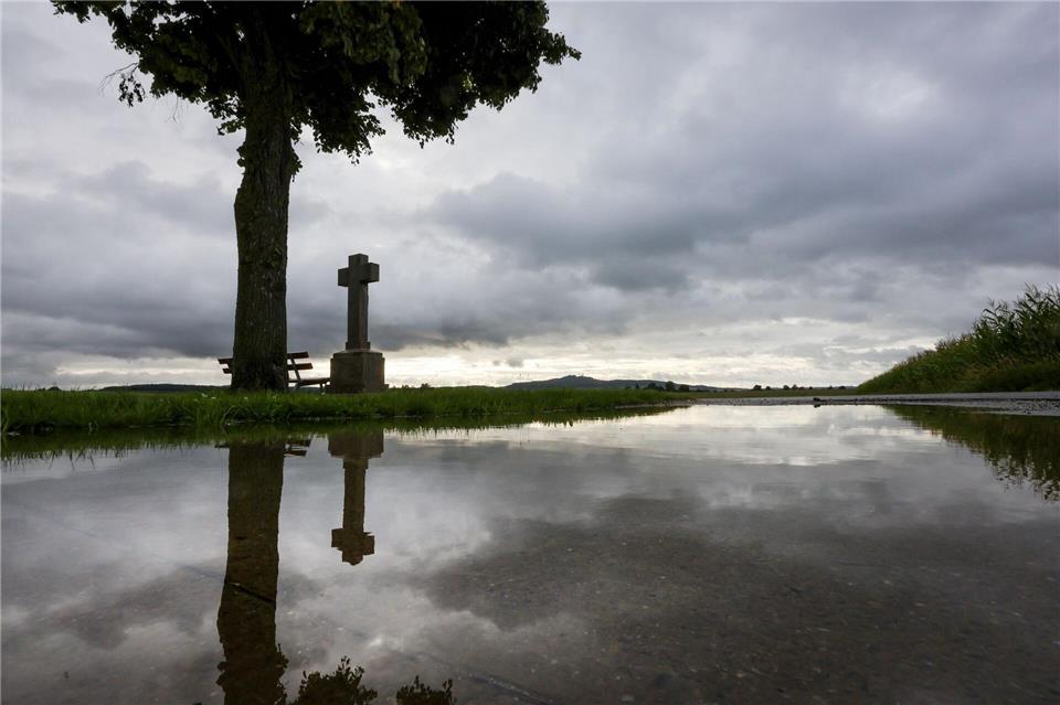 Das Wetter bleibt schaurig Spätsommer war gestern. Es bleibt wechselhaft in Baden-Württemberg.Thomas Warnack/dpa
