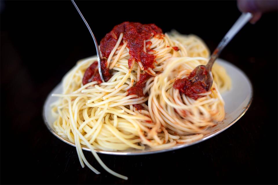 Spaghetti bleiben die beliebteste Nudelsorte in Deutschland (Symbolbild)Sina Schuldt/dpa