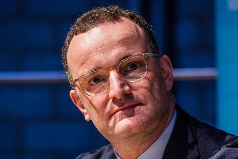Spahn reagiert mit dem Schritt auf Aufregung wegen seiner Abwesenheit an zwei Tagen der vergangenen Bundestags-Sitzungswoche. (Archivbild)Lars Berg/dpa