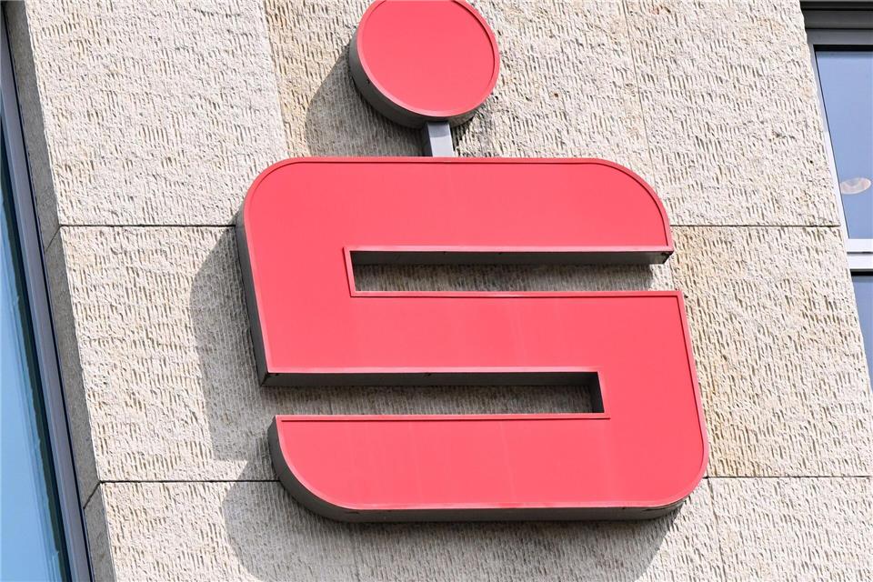 Sparkassen gehen neue Wege bei der Kundenwerbung (Symbolbild)Bernd Wei�brod/dpa