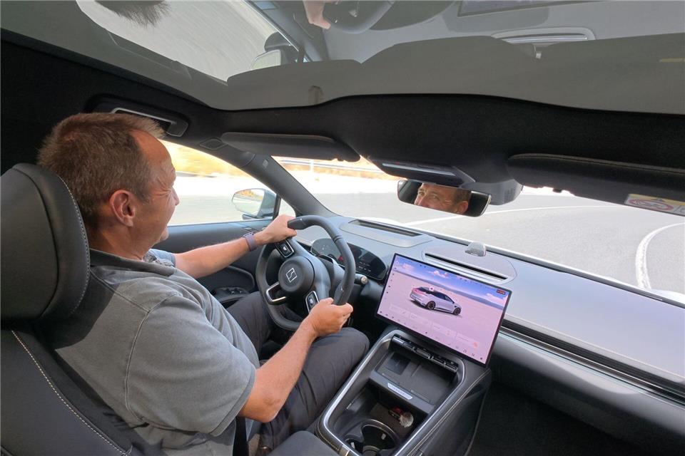 Spaß am Volant: Die Ausfahrten mit dem 7GT bescherten dem Tester zuweilen durchaus hochgezogene Mundwinkel.Zeekr/dpa-tmn