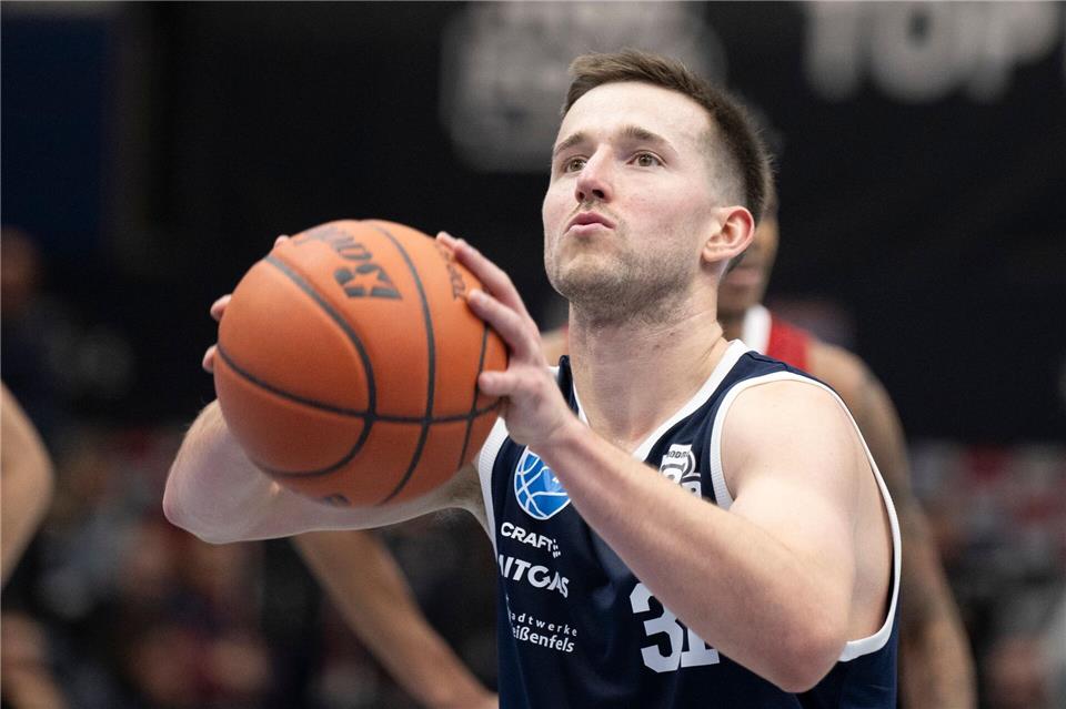 Spencer Reaves steuerte 17 Punkte zum Erfolg gegen Tallinn bei.Sebastian Kahnert/dpa