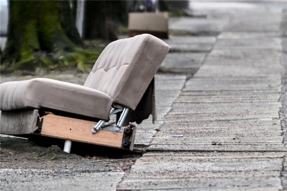 Sperrmüll ist auf Berlins Straßen eine echtes Problem. Britta Pedersen/dpa
