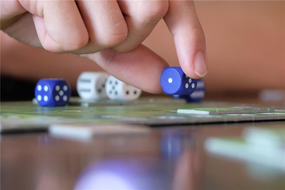 Spielerisch lernen - Grundschulen in Sachsen bekommen Unterstützung. (Archivbild)Sebastian Willnow/dpa-Zentralbild/dpa