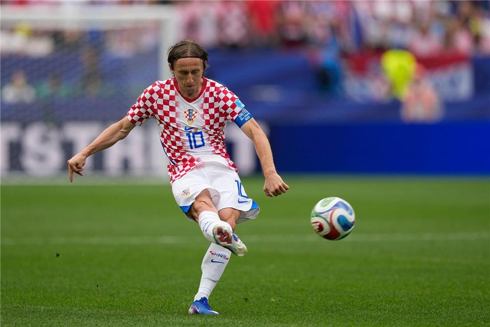 Spielt im Alter von 40 Jahren wohl seine letzte WM: Kroatiens Fußball-Legende Luka Modric. Matt Slocum/AP/dpa