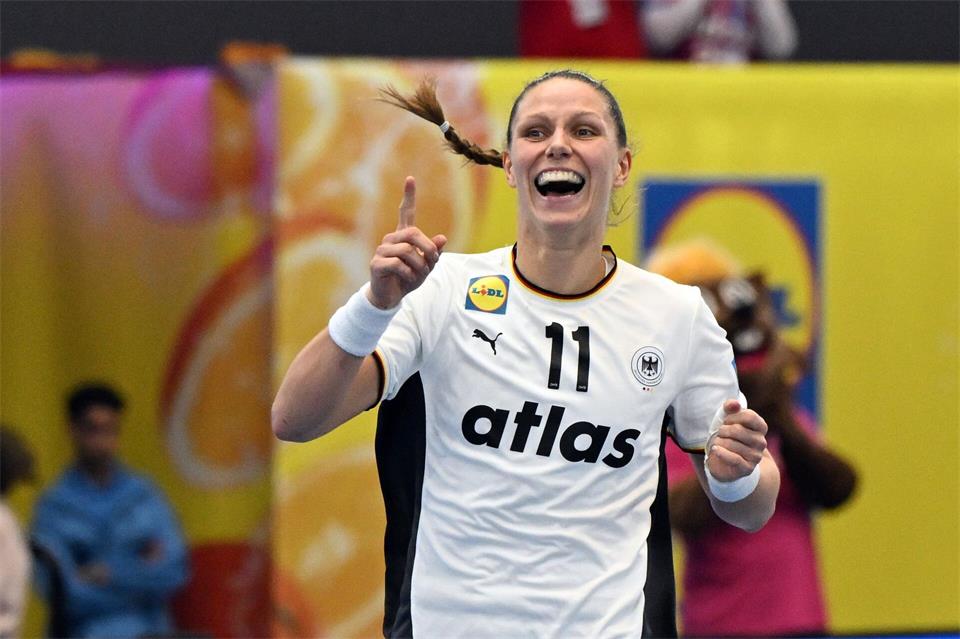 Spielt sie oder spielt sie nicht? Der EM-Einsatz von Xenia Smits ist fraglich. (Archivbild)Federico Gambarini/dpa