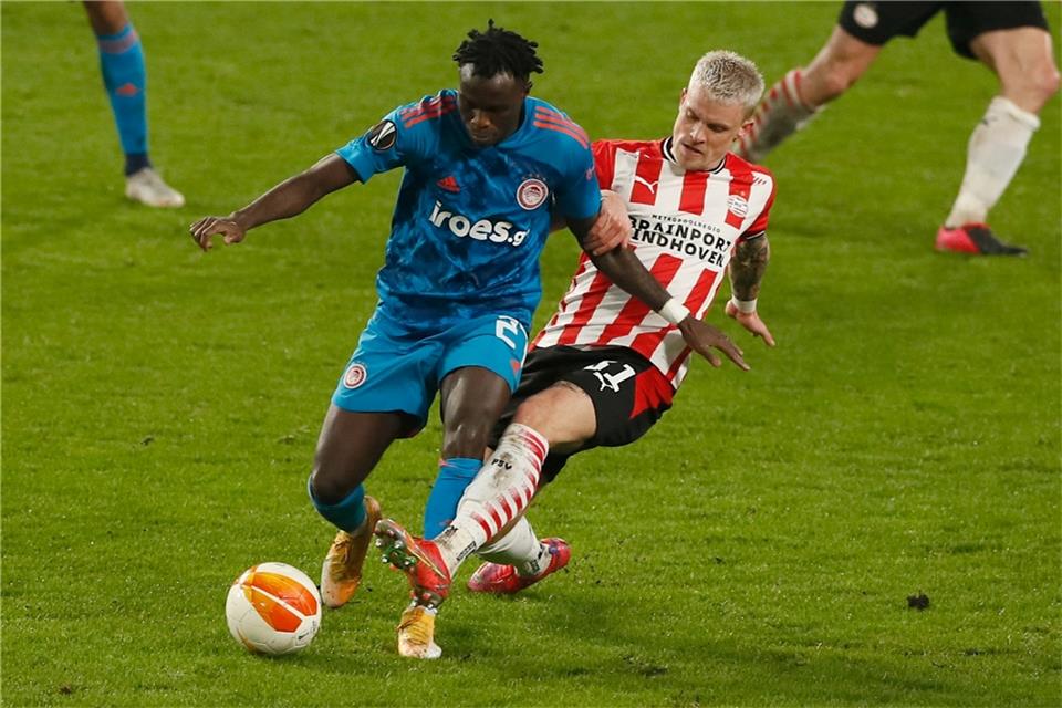 Spielte bei FC Augsburg und PSV Eindhoven: Philipp Max (r.).