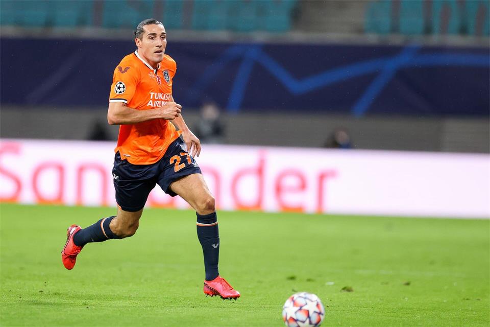 Spielte mit Basaksehir einst in der Champions League: Stürmer Enzo Crivelli. (Archivbild)Jan Woitas/dpa-Zentralbild/dpa