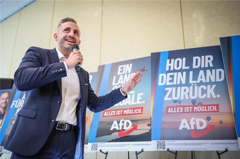Spitzenkandidat Ulrich Siegmund will erster AfD-Ministerpräsident werden. Ronny Hartmann/dpa