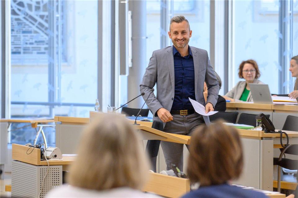 Parteien in Sachsen-Anhalt richten Blick auf Wahl 2026 Spitzenkandidat der AfD 2026 in Sachsen-Anhalt? In seiner Partei genießt Ulrich Siegmund hohe Wertschätzung.Klaus-Dietmar Gabbert/dpa