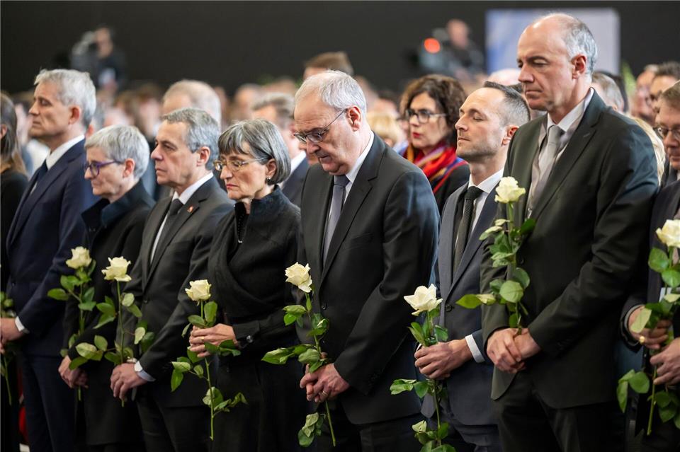 Spitzenpolitiker der Schweiz gedachten der Opfer von Crans-Montana.Laurent Gillieron/KEYSTONE/dpa