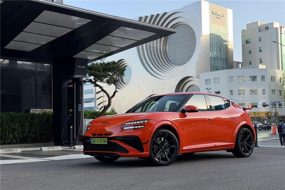 Sportlicher Luxus aus Korea: Mit dem GV60 Magma startet Genesis seine neue Performance-Serie und setzt auf elektrischen Fahrspaß mit 650 PS.Genesis/dpa-tmn