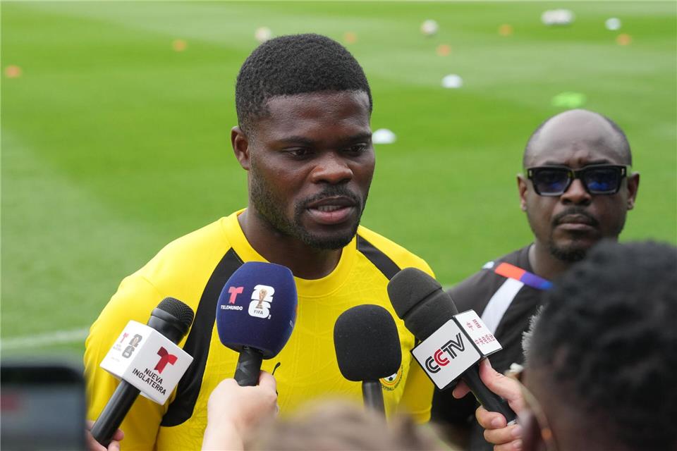 Sprach am Tag vor dem Spiel vor Reportern: Ghanas Thomas Partey.Martin Rickett/PA Wire/dpa